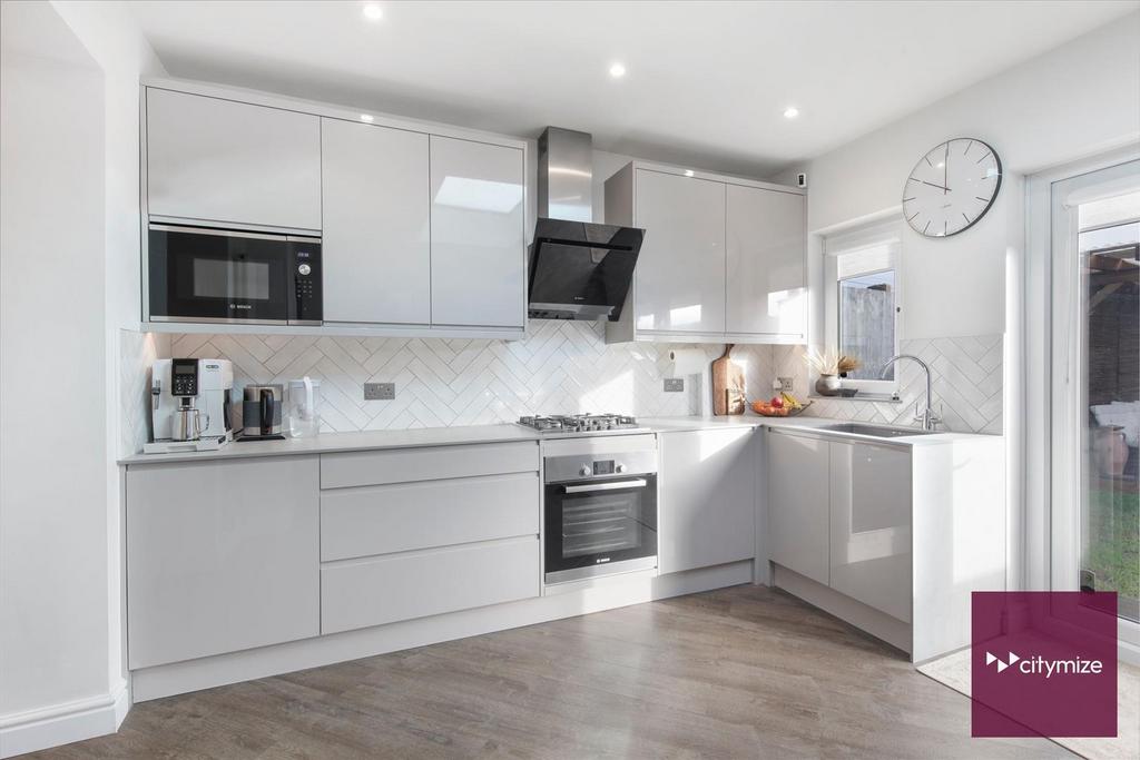 Open Plan Kitchen / Dining Room