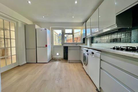 3 bedroom semi-detached house for sale, Newnham Avenue, Middlesex HA4