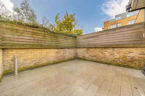 2 bedroom flat to rent, Goldhawk Road, London W12