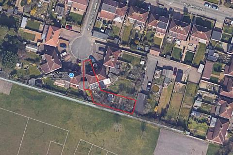 3 bedroom semi-detached house for sale, Warden Hill Gardens, Luton
