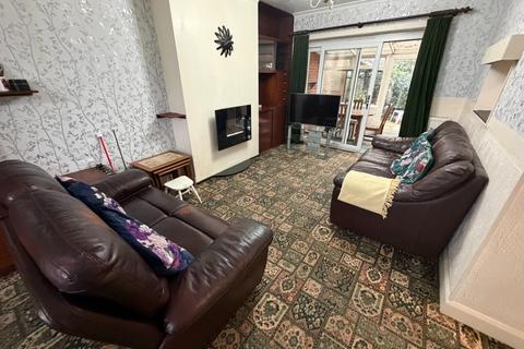 3 bedroom semi-detached house for sale, Warden Hill Gardens, Luton