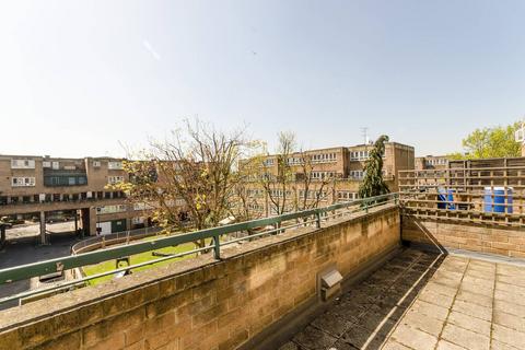 2 bedroom maisonette to rent, Cheesemans Terrace, West Kensington, London, W14