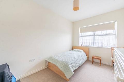 Rose Bates Drive, Kingsbury, London, NW9