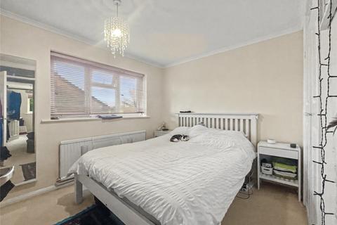 undefined, Eastmead, Surrey GU21