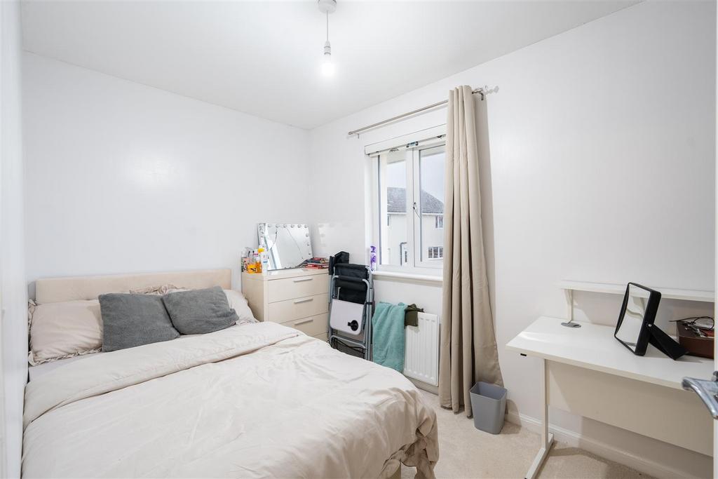 Bedroom.4.jpg