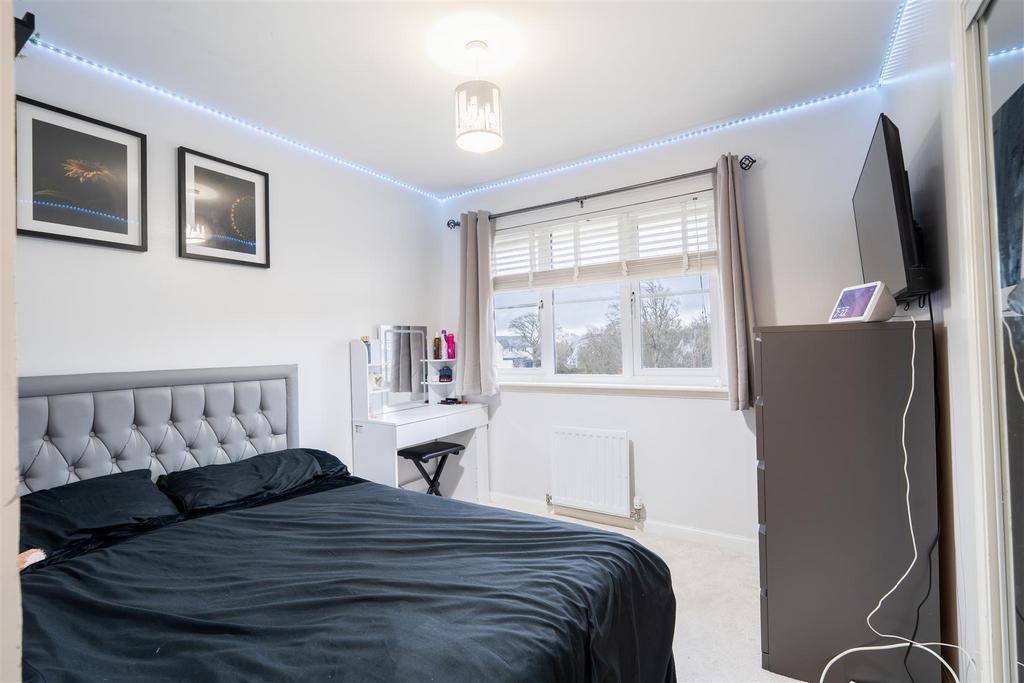 Bedroom.2.jpg