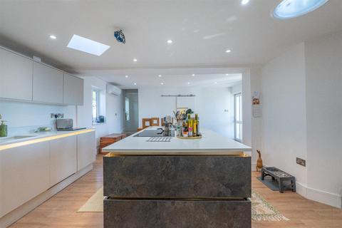 4 bedroom detached house for sale, Winchester Road, Upham, Southampton