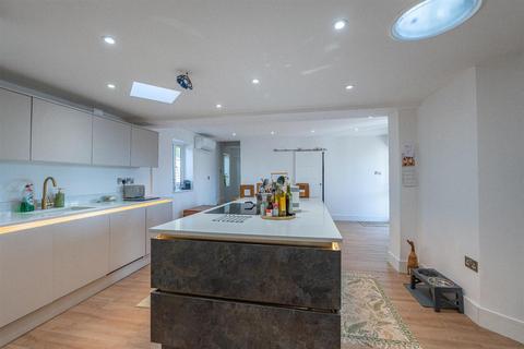 4 bedroom detached house for sale, Winchester Road, Upham, Southampton