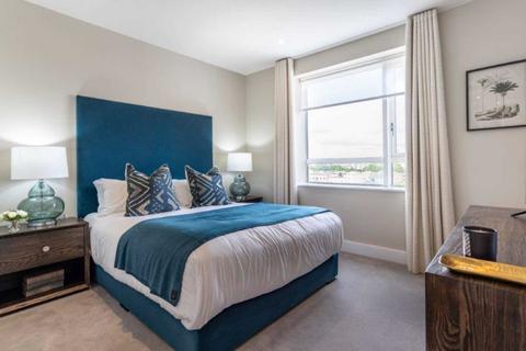 2 bedroom flat to rent, Westferry Circus, London E14
