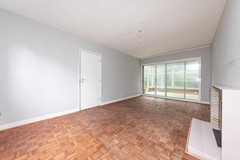 undefined, Roundway, Camberley