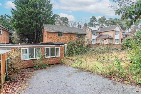Roundway, Camberley