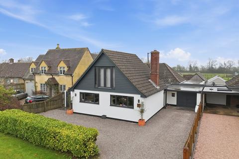 4 bedroom detached bungalow for sale, Malting End, Newmarket CB8