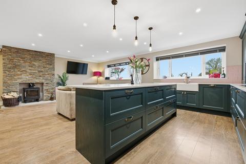 4 bedroom detached bungalow for sale, Malting End, Newmarket CB8