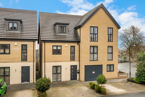Kensington Court, Knaresborough