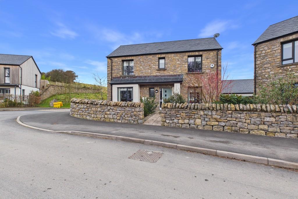 14 Oakfield Park