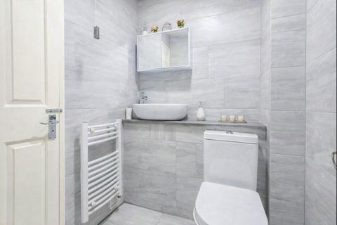 1 bedroom flat for sale, Hatton Road, Feltham TW14
