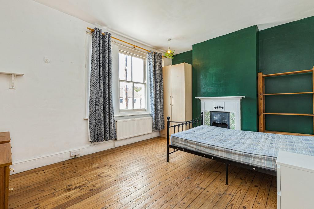 Bedroom 4 - Angle 2