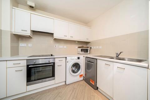 2 bedroom flat to rent, Odessa Street, London SE16