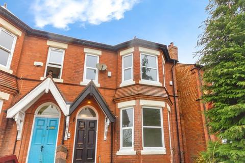 3 bedroom flat to rent, Court Oak Road, Harborne, B17