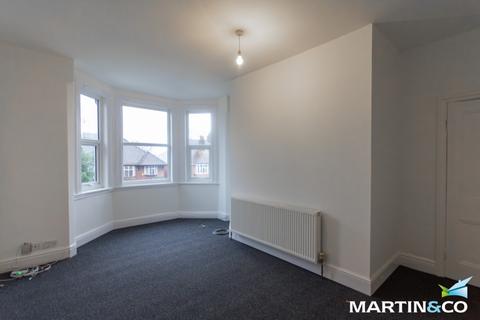 3 bedroom flat to rent, Court Oak Road, Harborne, B17
