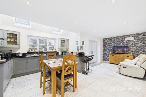 4 bedroom detached house for sale, Broom Leys Road, Coalville