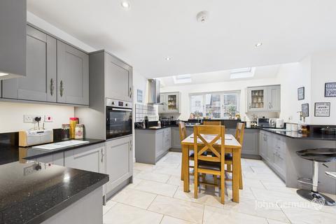 4 bedroom detached house for sale, Broom Leys Road, Coalville