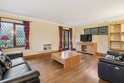 4 bedroom detached house for sale, Llanbury Close, Chalfont St Peter SL9