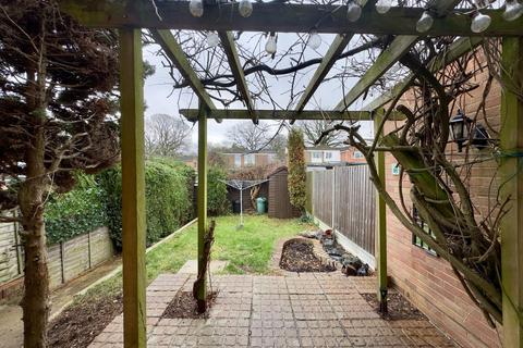 2 bedroom terraced house to rent, Lyall Way, Gillingham, ME8