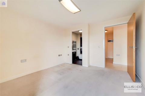 2 bedroom apartment to rent, The Green, Southall, UB2