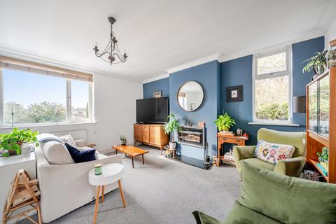 1 bedroom maisonette for sale, The Grove, Horsell, Woking, GU21