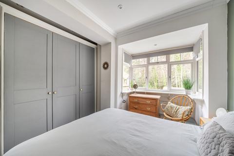 1 bedroom maisonette for sale, The Grove, Horsell, Woking, GU21