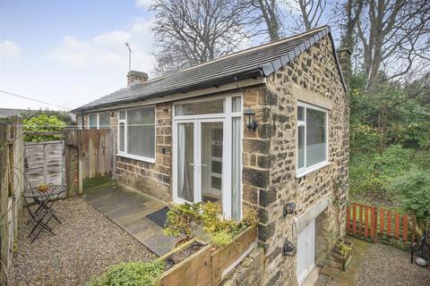 3 bedroom end of terrace house for sale, Church View, Menston LS29