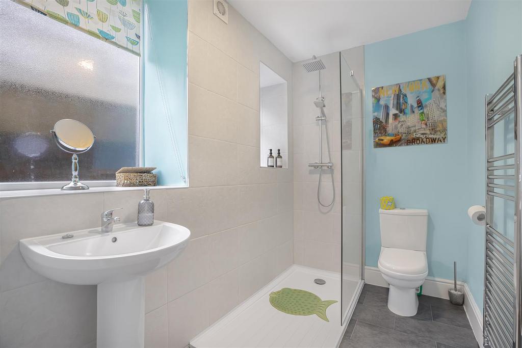 Annexe Shower Room