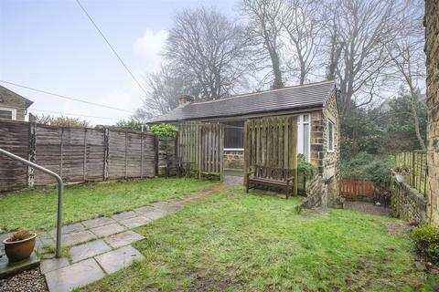 3 bedroom end of terrace house for sale, Church View, Menston LS29