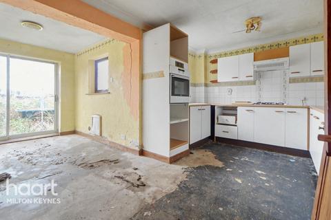 3 bedroom end of terrace house for sale, Calluna Drive, Milton Keynes