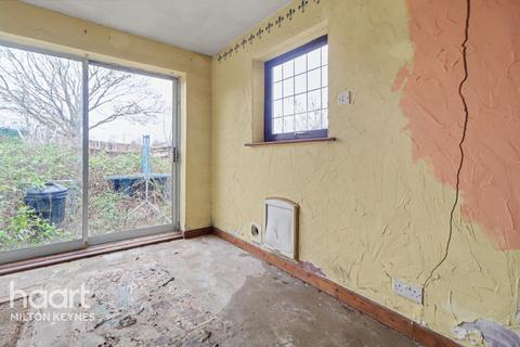 3 bedroom end of terrace house for sale, Calluna Drive, Milton Keynes