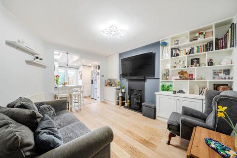 2 bedroom apartment for sale, Wide Way, Mitcham CR4