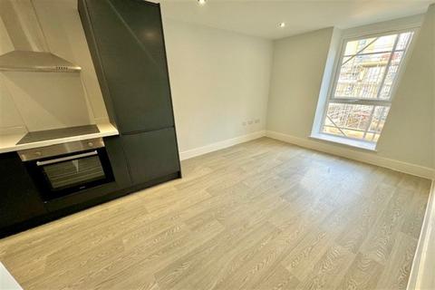 1 bedroom apartment to rent, Canal Walk, Southampton SO14