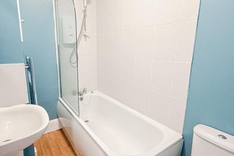 2 bedroom apartment to rent, Bournemouth, Dorset