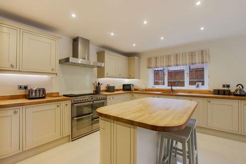 5 bedroom detached house for sale, Thurlow Close, Stevenage SG1