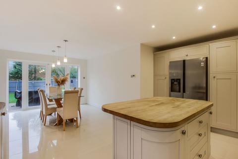 5 bedroom detached house for sale, Thurlow Close, Stevenage SG1