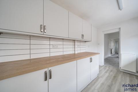 2 bedroom terraced house for sale, Dean Street, Swindon, SN1