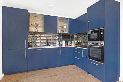 2 bedroom apartment to rent, Mary Neuner Road, Hornsey N8