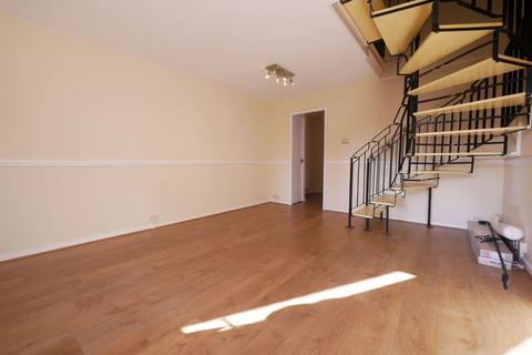 2 bedroom terraced house to rent, Hambledon Close, Hillingdon UB8