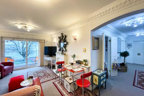 2 bedroom flat for sale, Waters Edge, Shorefield Road SS0