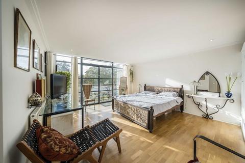 undefined, Point Wharf Lane, Brentford TW8
