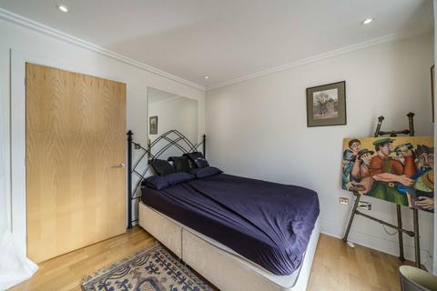undefined, Point Wharf Lane, Brentford TW8