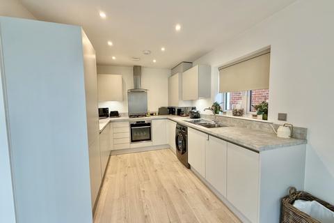 2 bedroom ground floor flat for sale, Woodland Glade, Camberley GU16