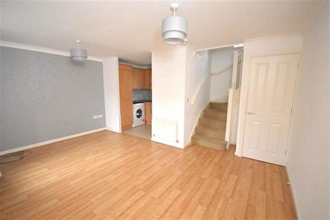 2 bedroom terraced house to rent, Braiding Crescent, Braintree, CM7