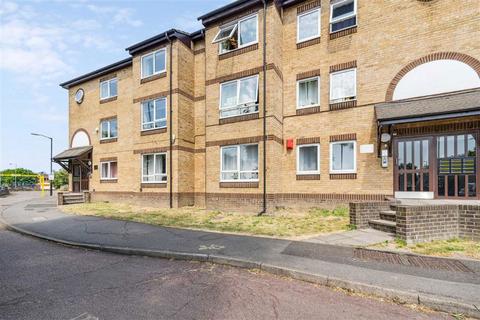 1 bedroom flat to rent, Chaucer Drive, London SE1
